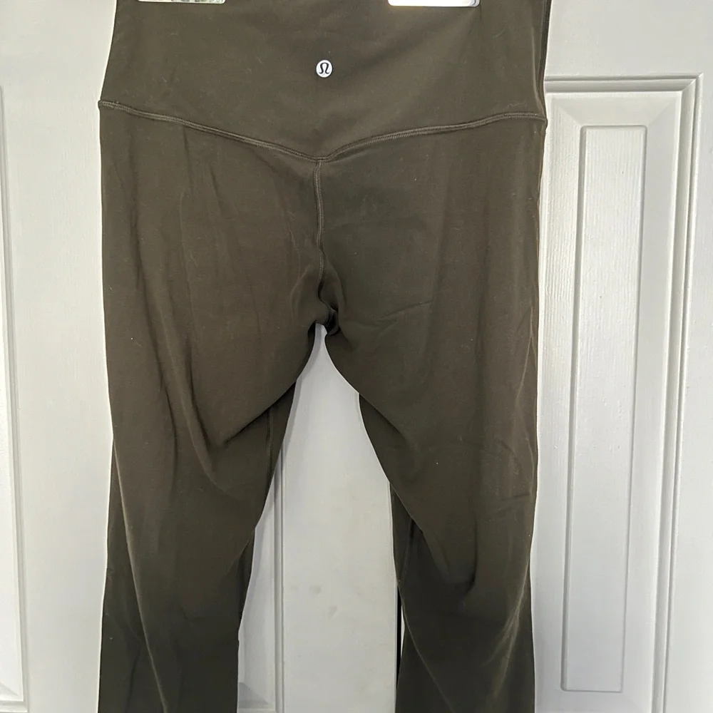 Lululemon Align Crop 21” Legging Moss Green - Picture 3 of 5
